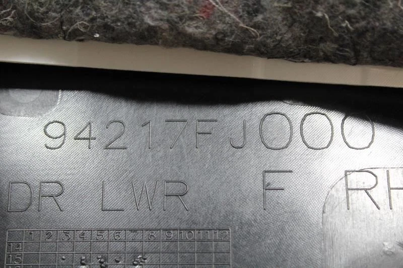 2013 2014 2015 2016 2017 Subaru XV Crosstrek panel de moldura de puerta delantera derecha Foto 4 de 4