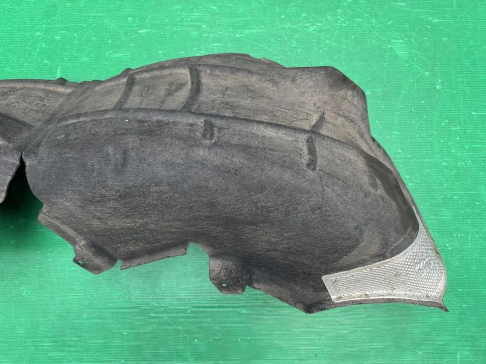 LAND ROVER DEFENDER L663 REAR SPLASH GUARD WHEEL ARCH LINER DRIVER RIGHT OSR - Image 3 of 4