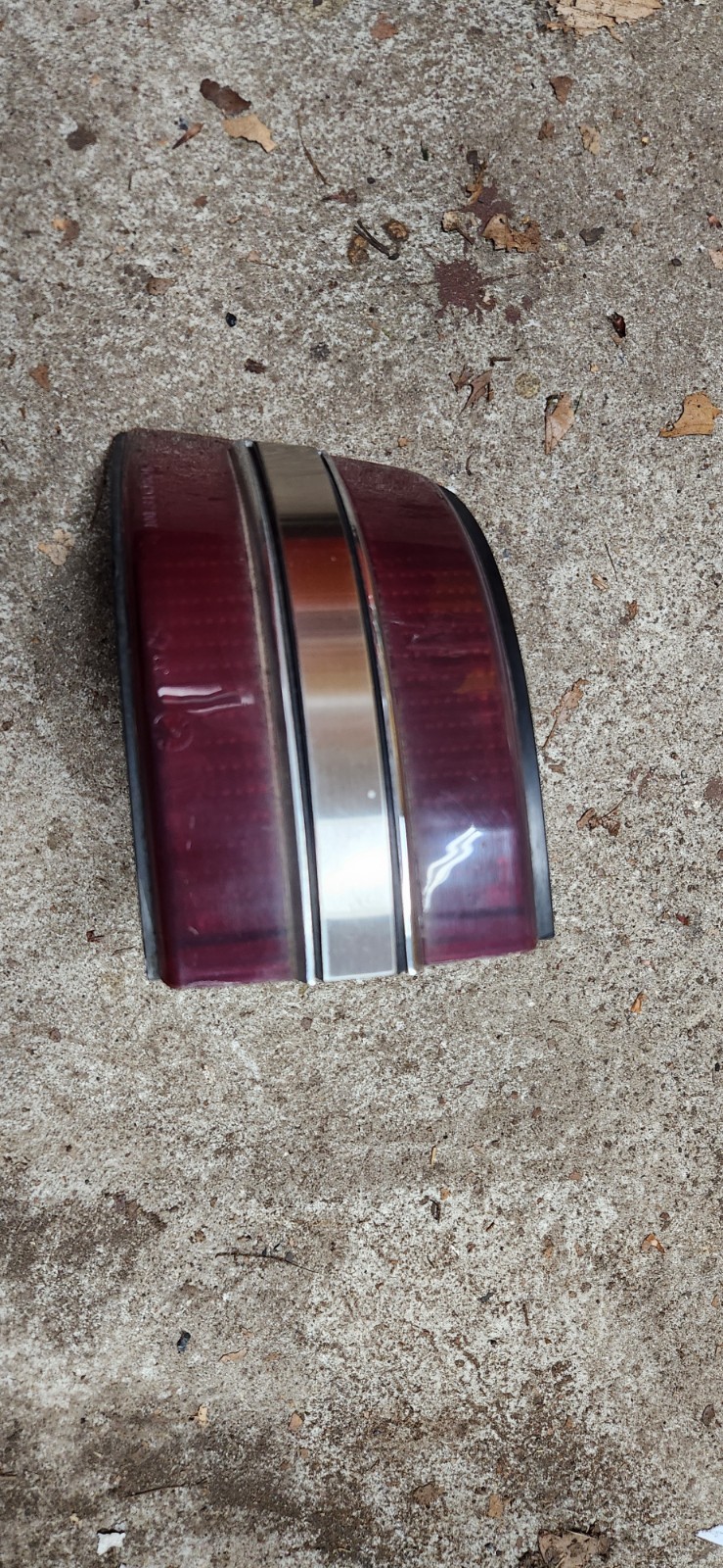 1989 1990 1991 Chrysler TC Maserati Drivers Tail Light 89 90 91