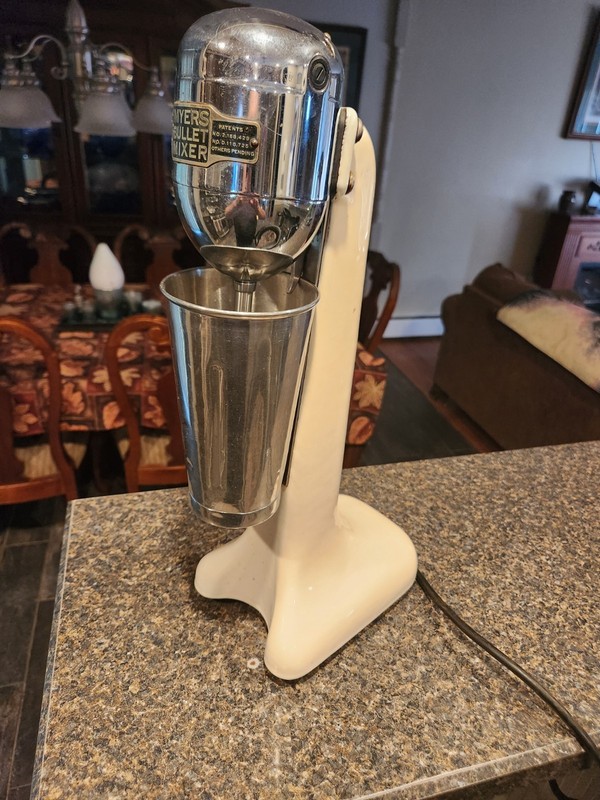 Vintage Myers Bullet Commercial Ice cream Malt Shop Milkshake mixer w/ Cup NICE!