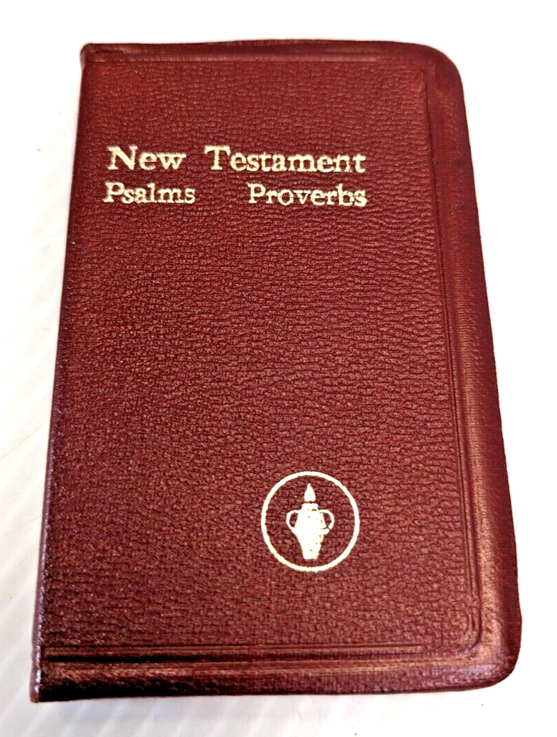 Lot of 2 Gideon Pocket New Testament Psalms Proverbs 1985 NKJV Gold