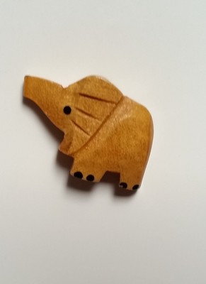 1 Wooden Elephant Button Sewing Scrapbook Craft 57017
