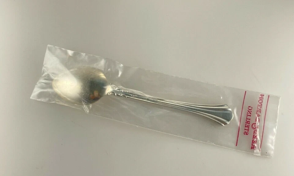 Cucharadita de plata esterlina del siglo XVIII Reed & Barton - 6 1/8" - Nueva Foto 2 de 3