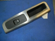2005  Volvo V50 Right Front Door Window Switch With Bezel  D