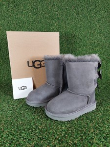 ugg bow grey