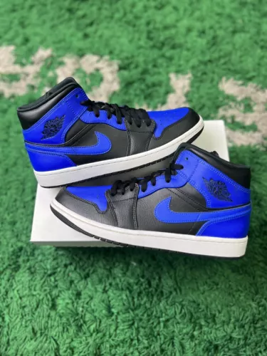 Nike Air Jordan 1 Mid Hyper Royal Tumbled Leather size 10.5 554724-077 OG I 