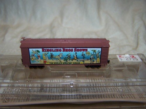 MTL Z-Scale 40' Wood Boxcar R. B. and B. & B. Billboard Car #2(RTR) - Picture 11 of 20