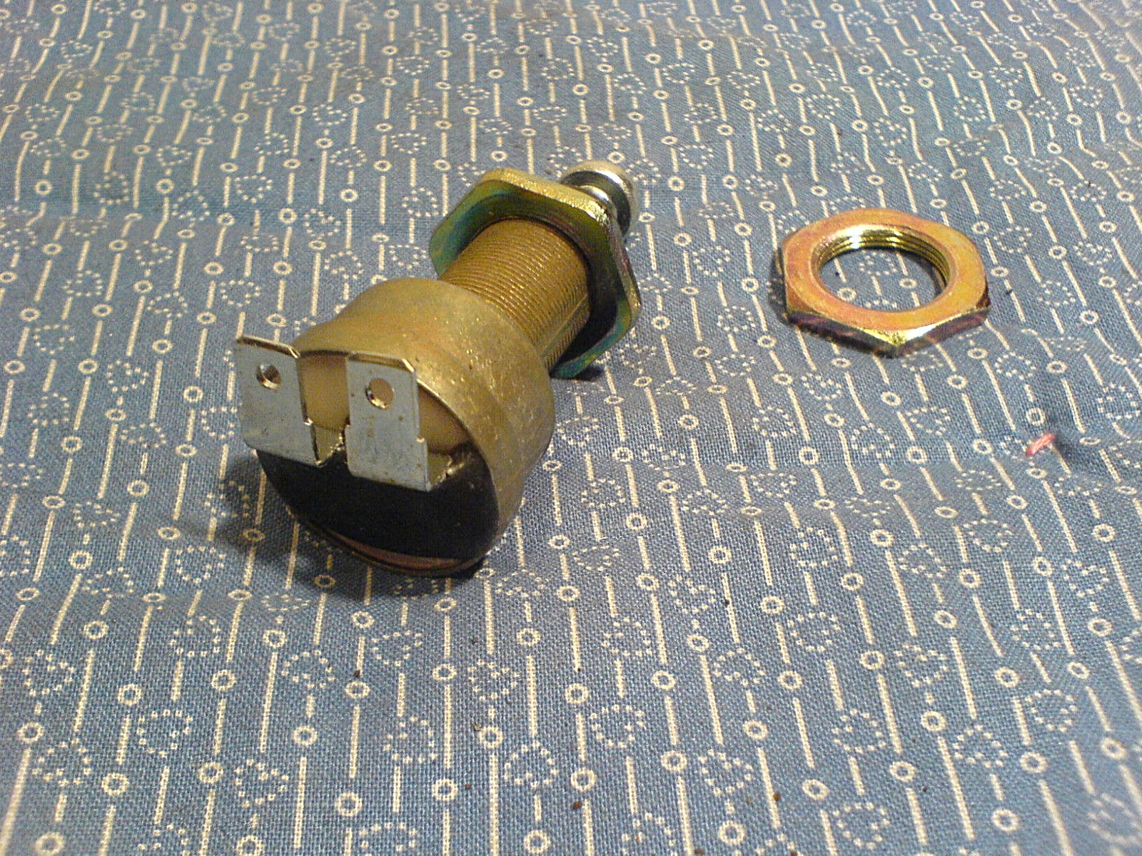 CUB CADET TRACTOR NEUTRAL SAFETY SWITCH 9253038 IH382728R91 NEW PART