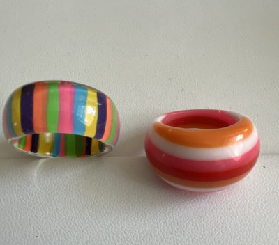 2 Vintage Bright Rainbow Color & Raspberry & Orange Lucite Band Rings Size 7