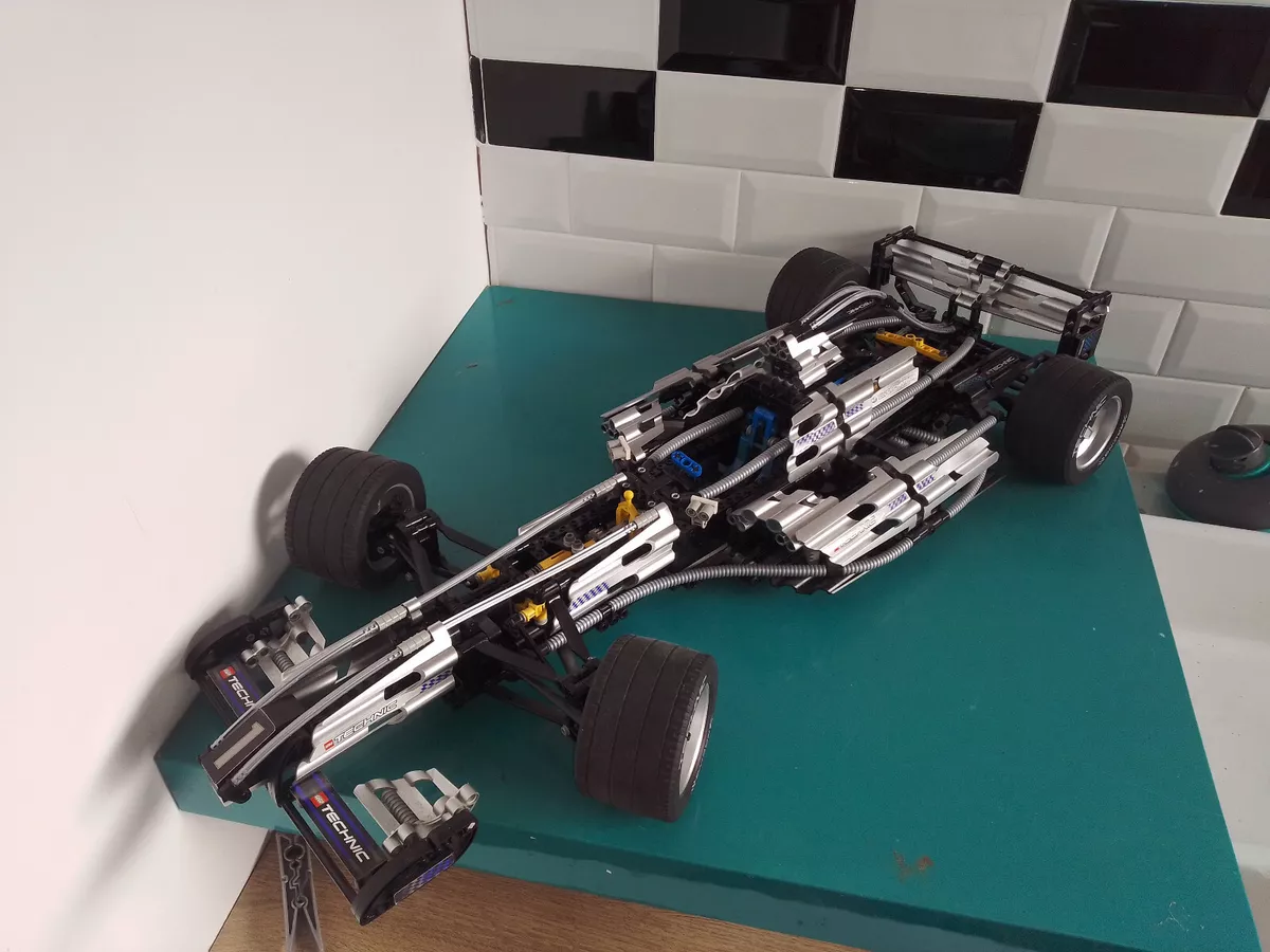 Lego ancien technic 8458 silver champion formule 1 F1 voiture 65cm