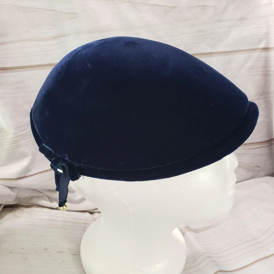 Sombrero Lord And Taylor Vintage Terciopelo Azul Marino Pato Bill Ecuestre Años 40 Foto 2 de 4