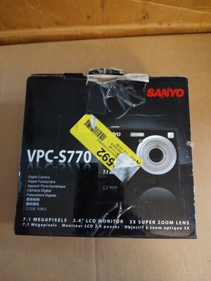 Sanyo Xacti VPC-S770PU 7.1 MP Digital Camera - Pink