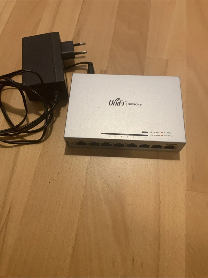 16	Unifi Switch 8	Model: US-8