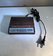 Realistic Model 12-140 Weatheradio Weather Alert Radio Vintage Faux Wood Grain