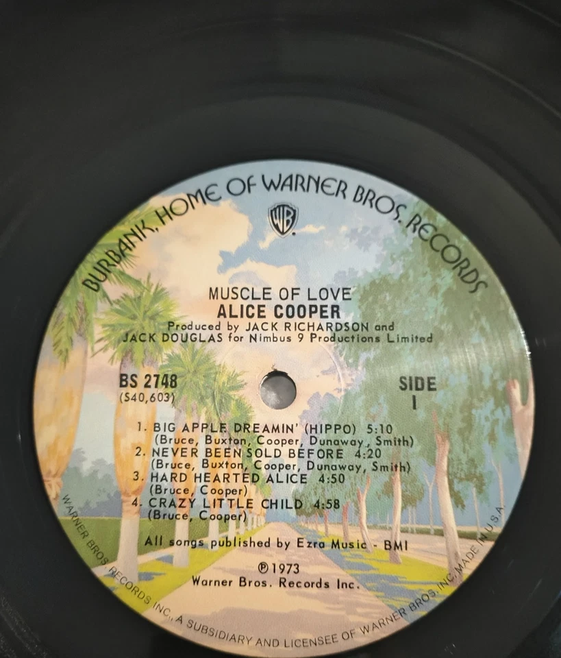 Alice Cooper- Muscle Of Love VINYL LP (1973 U.S Original Pressing- NM - Image 3 of 4