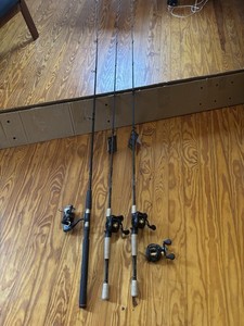 Lot Of 4 6”6 Fishing Rods And Reels Right Hand Retrieve