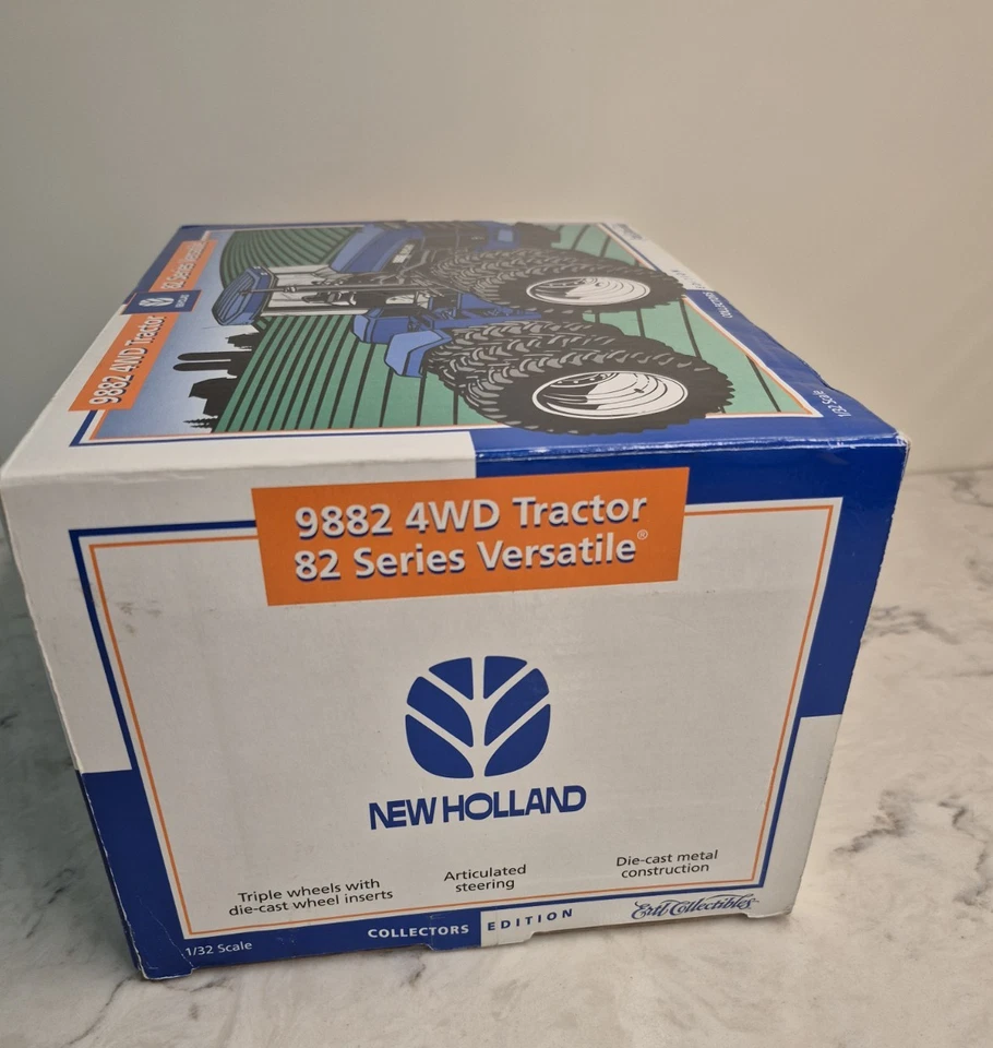 New Holland VERSATILE 9882 4WD Tractor TRIPLE Tires Collectors Edit 1:32 w/ Box - Image 3 of 4