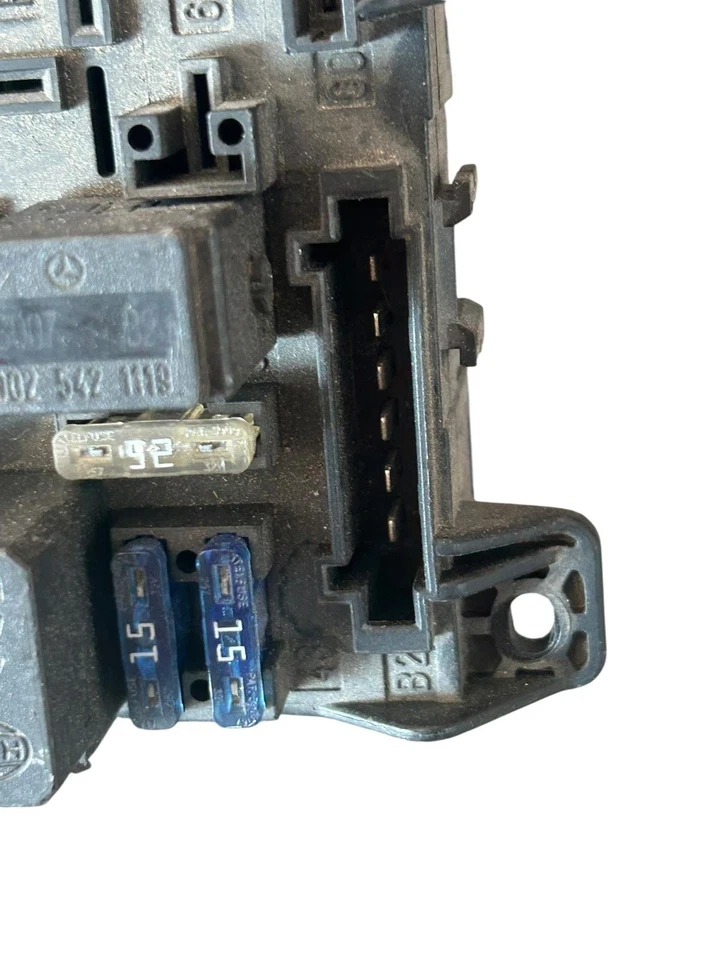 Centralina dei fusibili Mercedes-Benz Classe E W211 2002/2009 0035455901 - Immagine 3 di 4