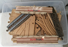 Dazy 1996 Suretrack Wooden Train Track Lot Curved Straight 45 Piece 13 Clips Tan