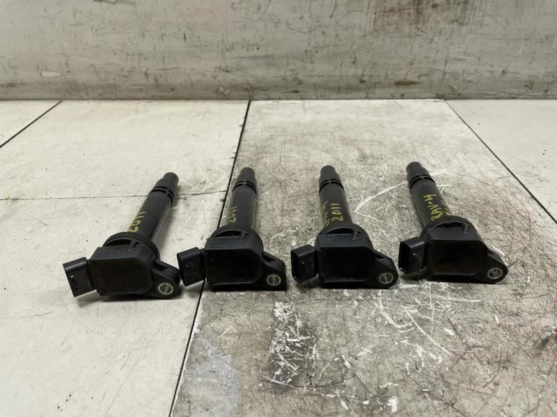 Toyota RAV4 2011 2,5 L juego de bobina de encendido/encendedor OEM+ (2ARFE) Foto 3 de 4