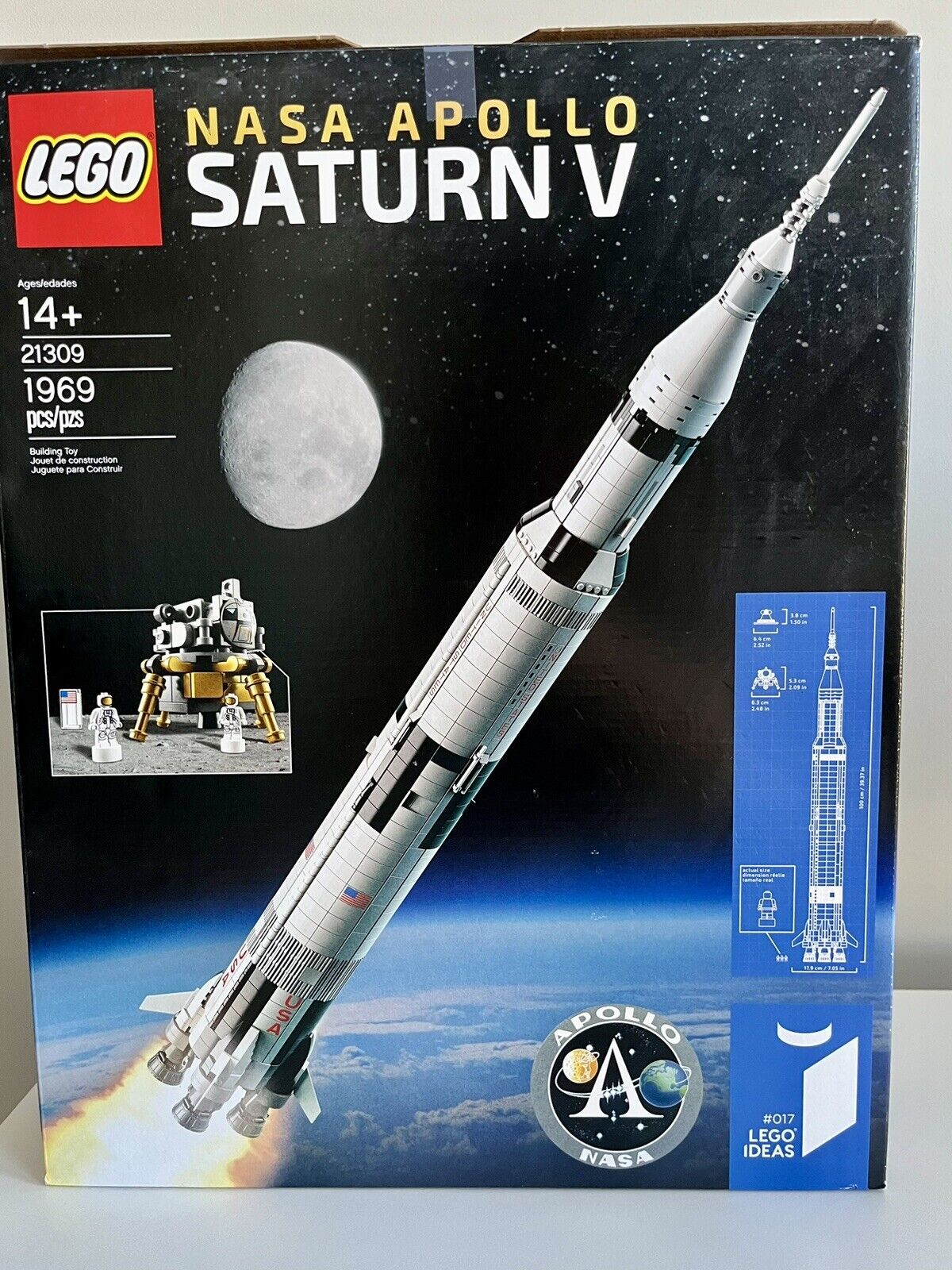 LEGO Ideas: NASA Apollo Saturn V (21309) Complete With Box And Manual