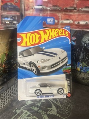 Hot Wheels ベーシックカーまとめ売り92台 HOT WHEELS 2026 TREASURE HUNT '92 DODGE VIPER RT/10 STONE WHITE 29