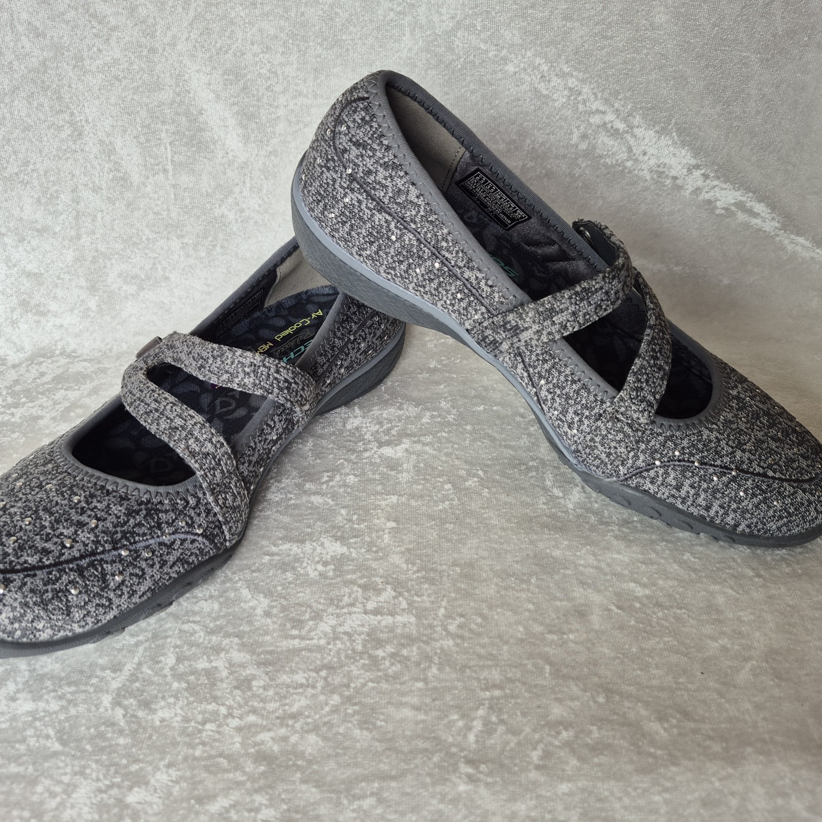 Skechers Gray Memory Foam Studded Mary Jane Flats Women’s Shoes Size 6.5