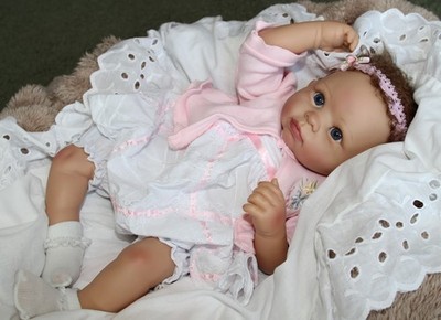 NEW in Box ~ Ashton Drake A Moment In My Arms So Truly Real 20'' Girl Baby Doll