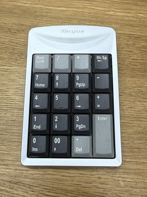 Targus Wireless USB Keypad Stow-n-Go  AKP01US Computer Number Pad Working