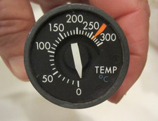 INDICATOR PNEUMATIC TEMPERATURE WESTON P/N 520420 DC-10-10 N946LL AS REMOVED