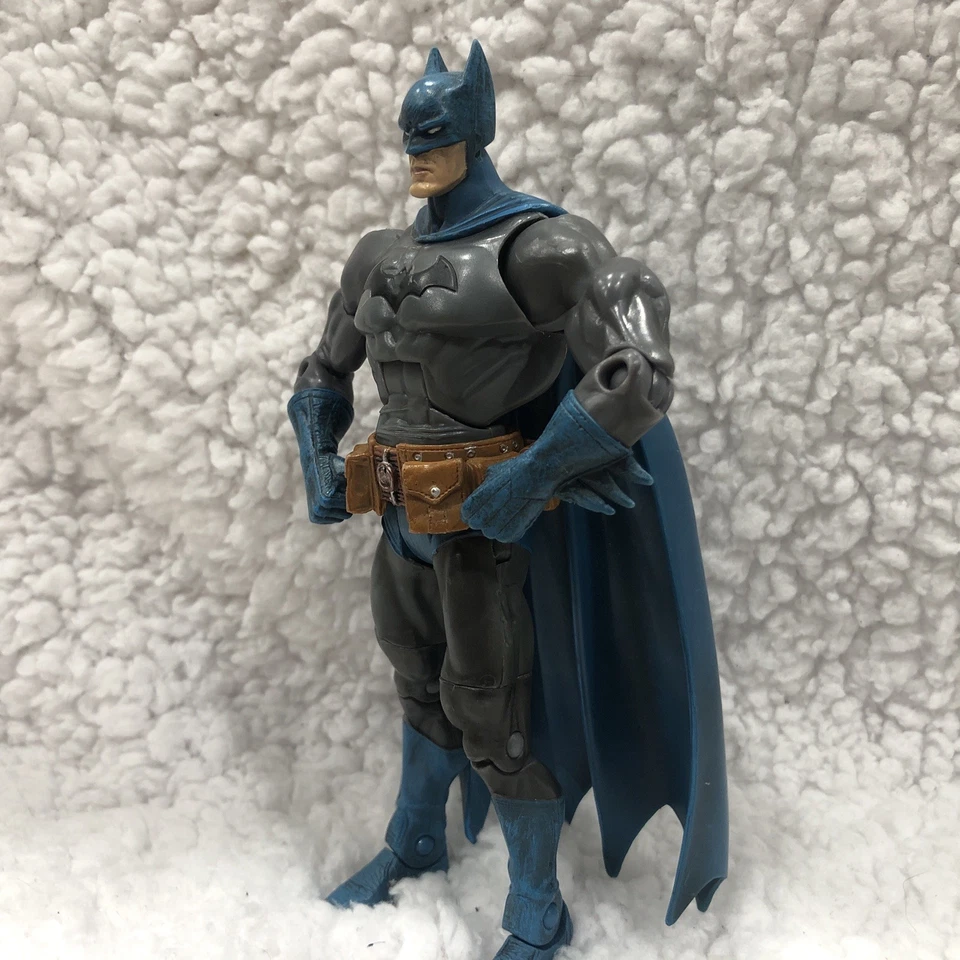 Suelto-Mattel- DC Super Heroes- Select Sculpt S3- Batman- Azul/Gris- 6.5- 2006 Foto 2 de 4