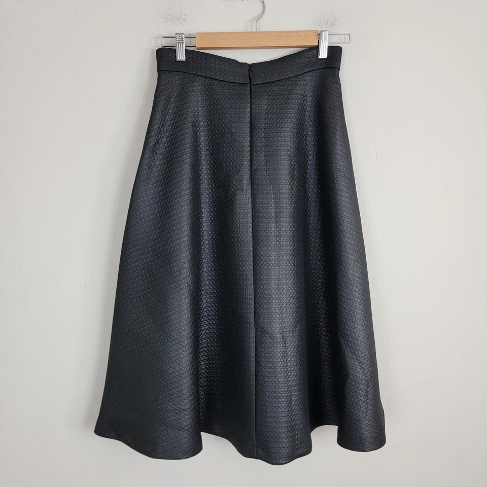 Banana Republic Skirt Faux Leather Quilted Fit & Flare Midi Sz 6 retro cocktail - Image 3 of 4