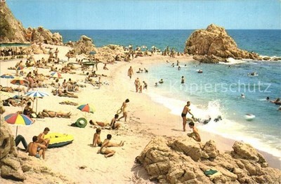 Calella Playa de la Roca Grossa Strand Felsen