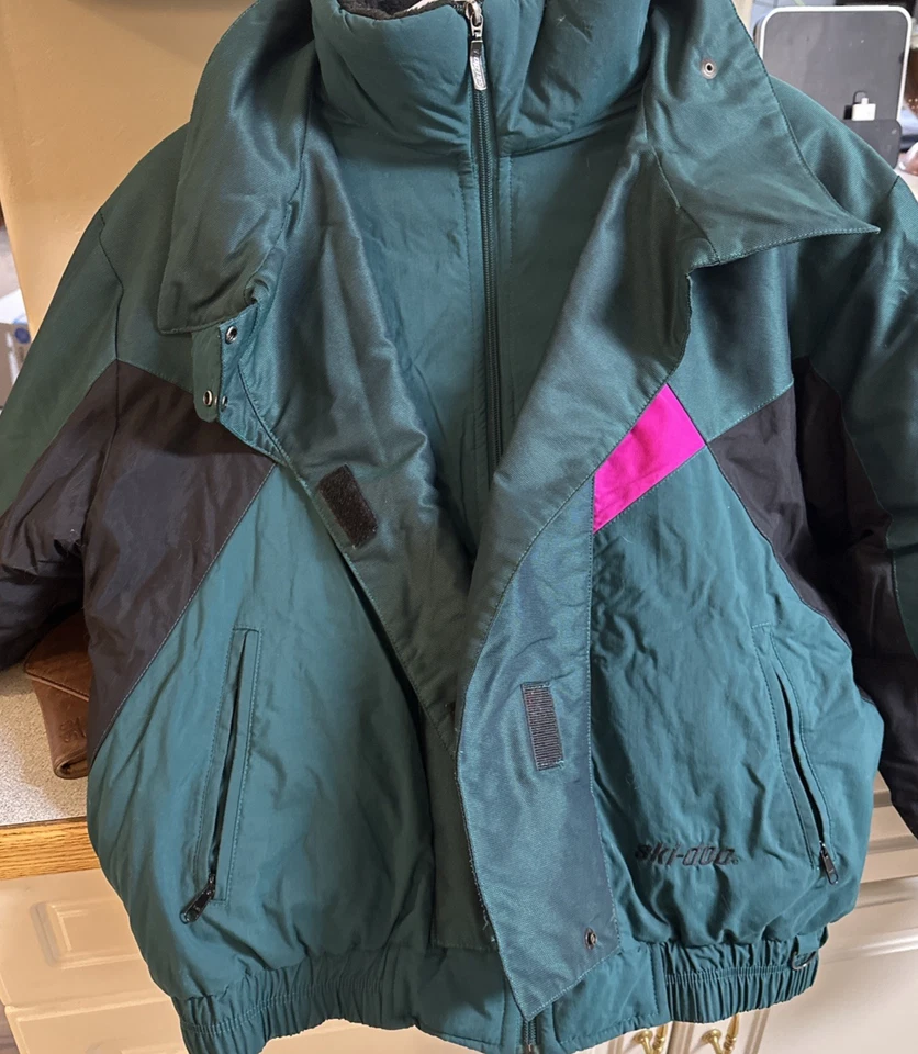 Chaquetas de moto de nieve vintage Ski-Doo Bombardier Grand Touring medianas (sin etiqueta) Foto 2 de 4