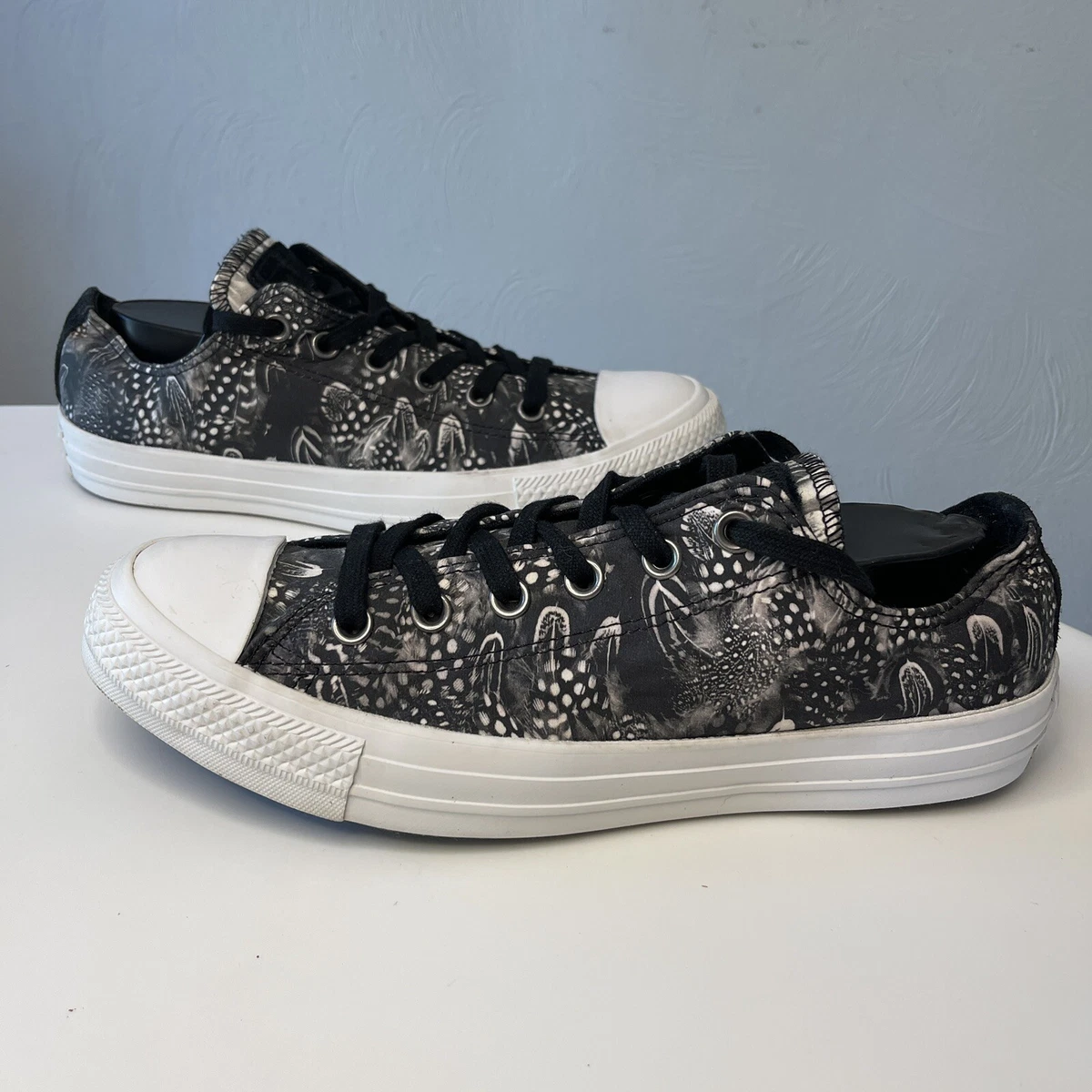 Converse feather deals