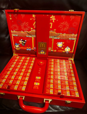McDonald's マクドナルド 麻雀ギフトボックス テーブルゲーム中国限定 McDonald's マクドナルド 麻雀ギフトボックス テーブルゲーム