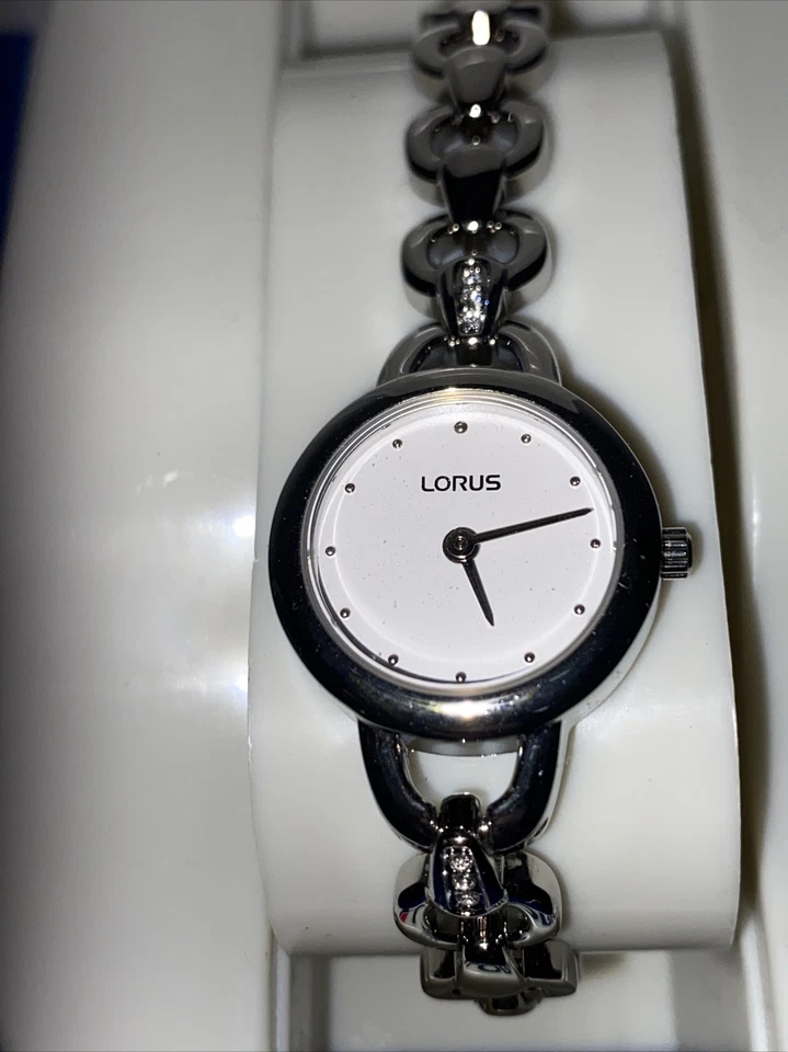Reloj Mujer Lorus Y120-x052 19cm Correa Eslabón Plateado. NUEVO con etiqueta Foto 3 de 4