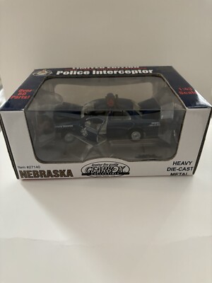 Miniature 1/43 Ford Crown Victoria – Police State Interceptor (Gearbox)