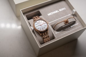 michael kors rose gold heart watch