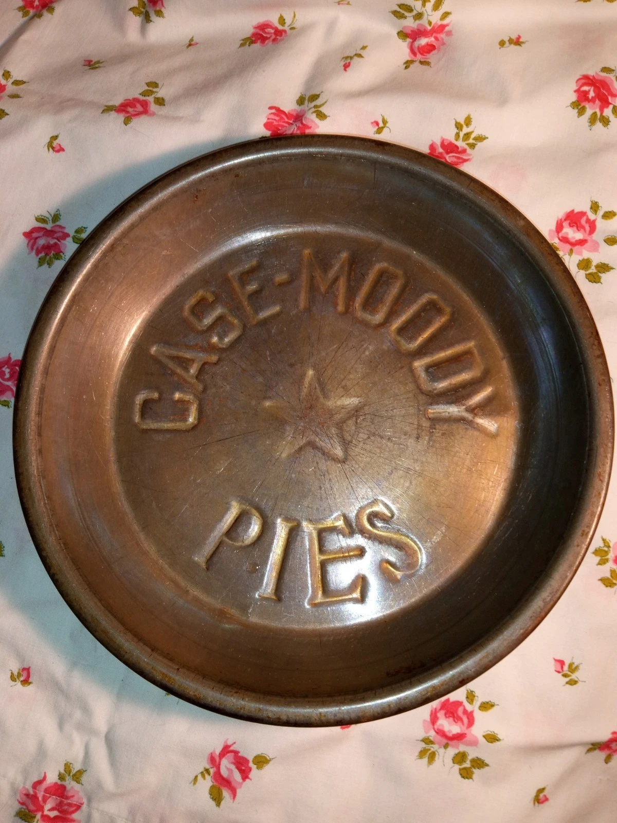 Vintage Original Rare Case Moody pie pan Metal 9.25" Rustic Farmhouse Homecore