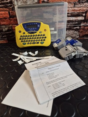 Etikettendrucker Brother P Touch PT-65 Beschriftung Etikettierung Hand Tragbar Etiketten