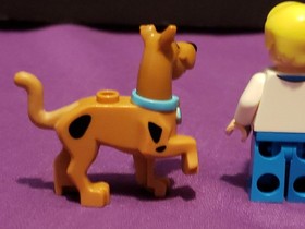 LEGO Scooby Doo Minifigure Lot Fred Shaggy Scooby Zombie Zeke Villain