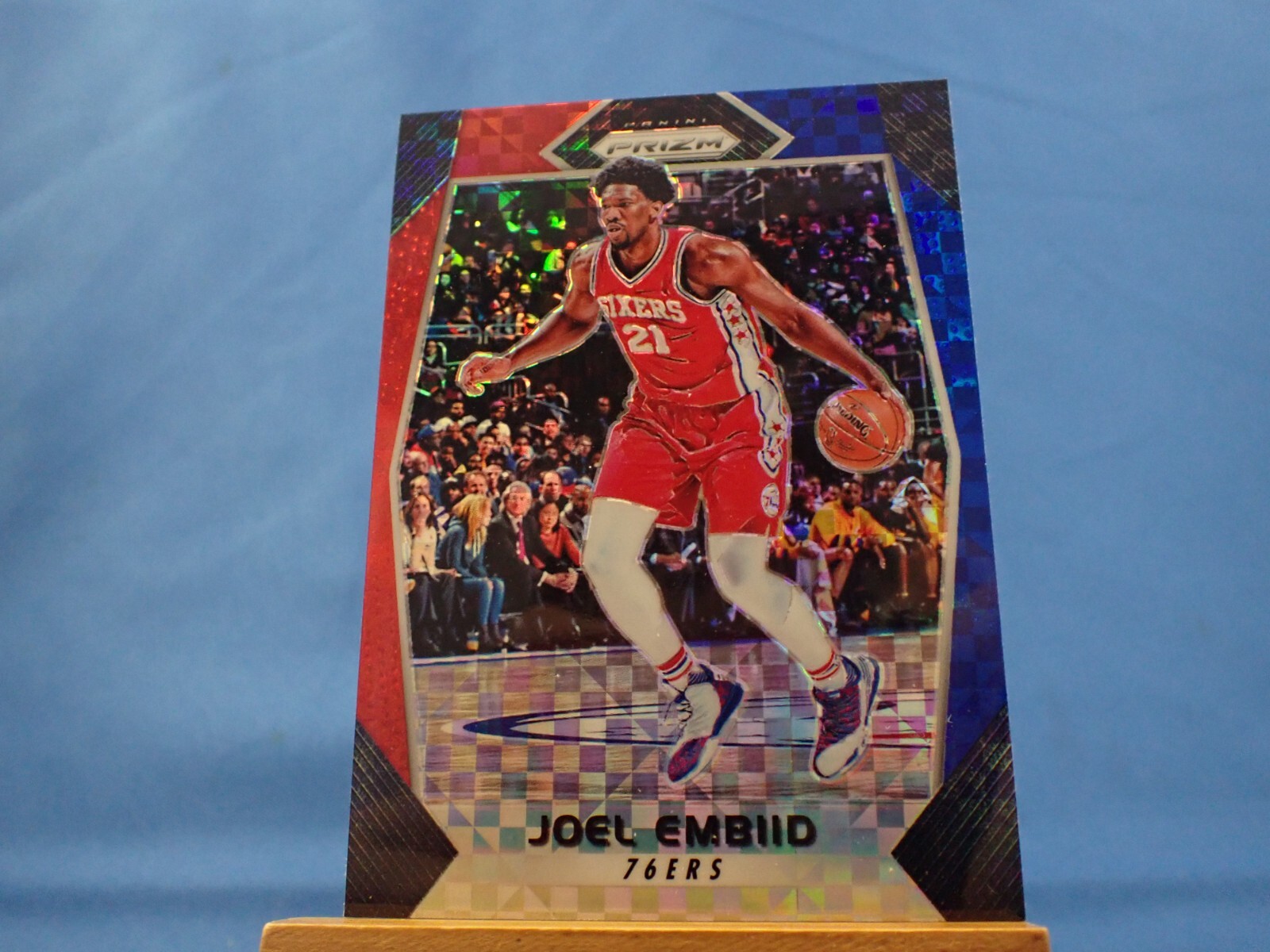 Joel Embiid Prizm 2017-18 Red White & Blue Prizm