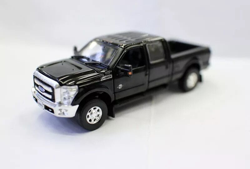 Metal 1/64 Ford F250 Pick Up Truck Opened Doors Diecast Model Collection Gift