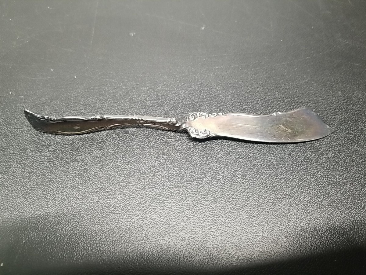 Wm A. Rogers A1 Antique 1898 Carlton Silver Plate Twisted Master
