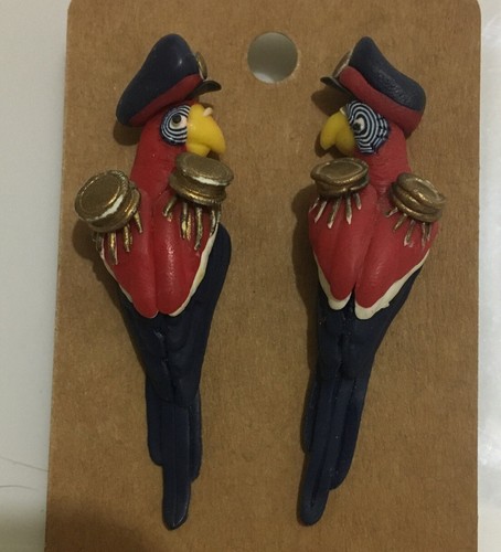 Macaw Parrot Military General Stud Earrings - Picture 2 of 5