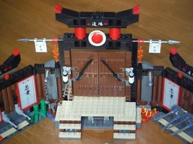 LEGO 2504 NINJAGO SPINJITZU DOJO >COMPLETE 100%