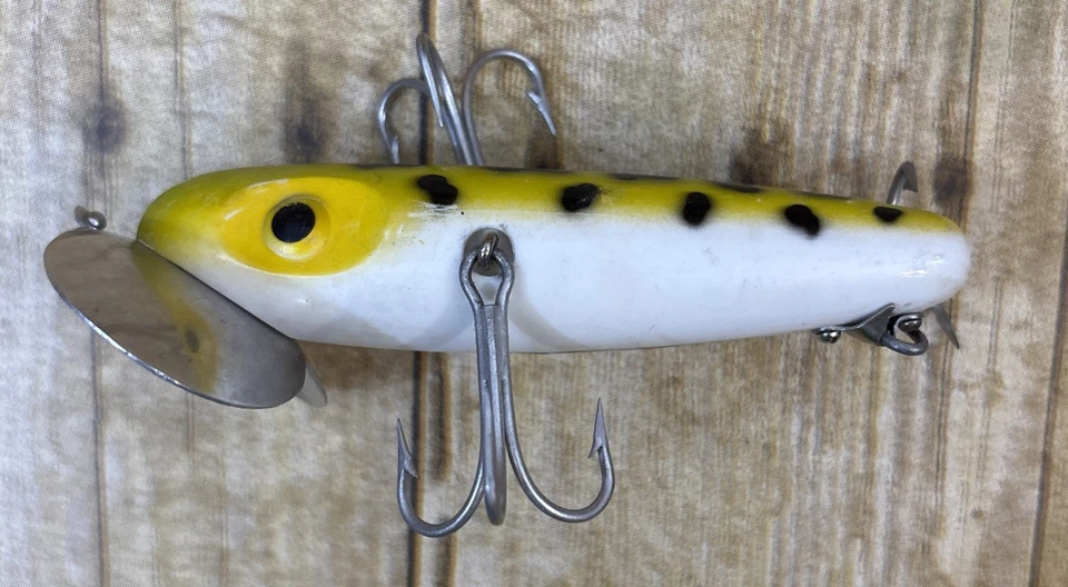 Isca de pesca Fred Arbogast Musky Jitterbug 700 vintage Muskie sapo 3 ganchos rara - Imagem 4 de 4