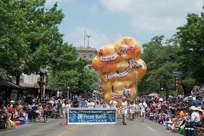 Photo:San Antonio Texas 2014 Battle of Flowers Parade Fiesta Balloon Float