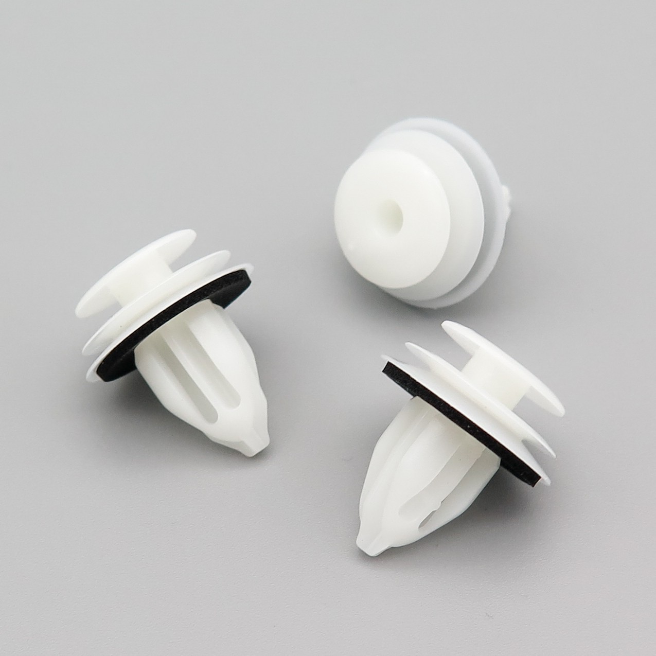 10x VVO® Rear Door Card Clips for some Toyota Hilux